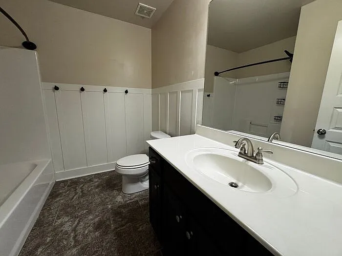 7605 Ashor Dr NW — Photo 24