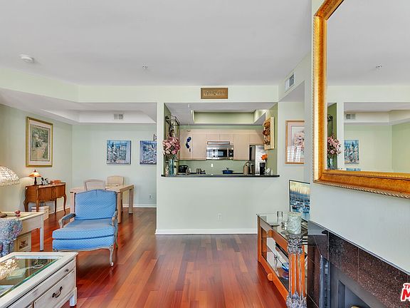 2nd image of 3561 Clarington Ave APT 107