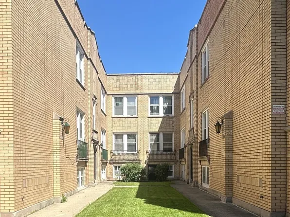 5817 E North Water St #R2, Chicago, IL 60611