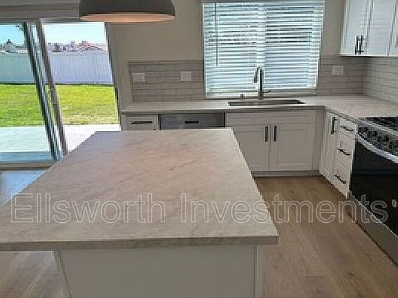 3rd image of 721 Martos Pl