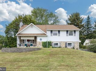 1027 Windy Hill Rd, Norristown, PA 19403