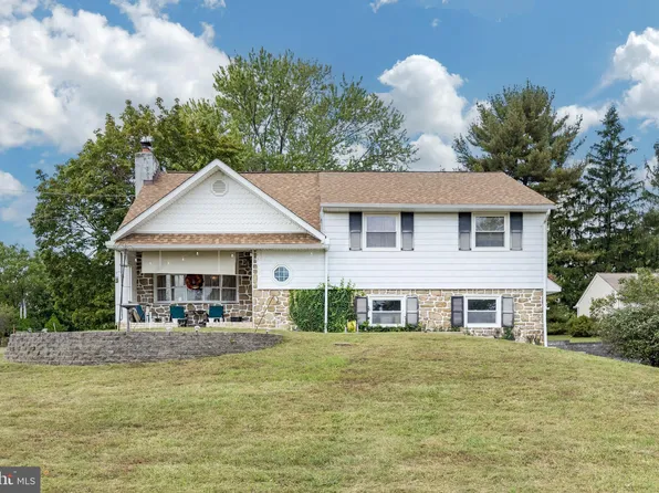 1027 Windy Hill Rd, Norristown, PA 19403