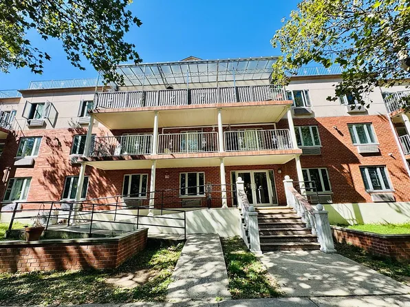 6434 Grand Central Pkwy APT 1E, Forest Hills, NY 11375