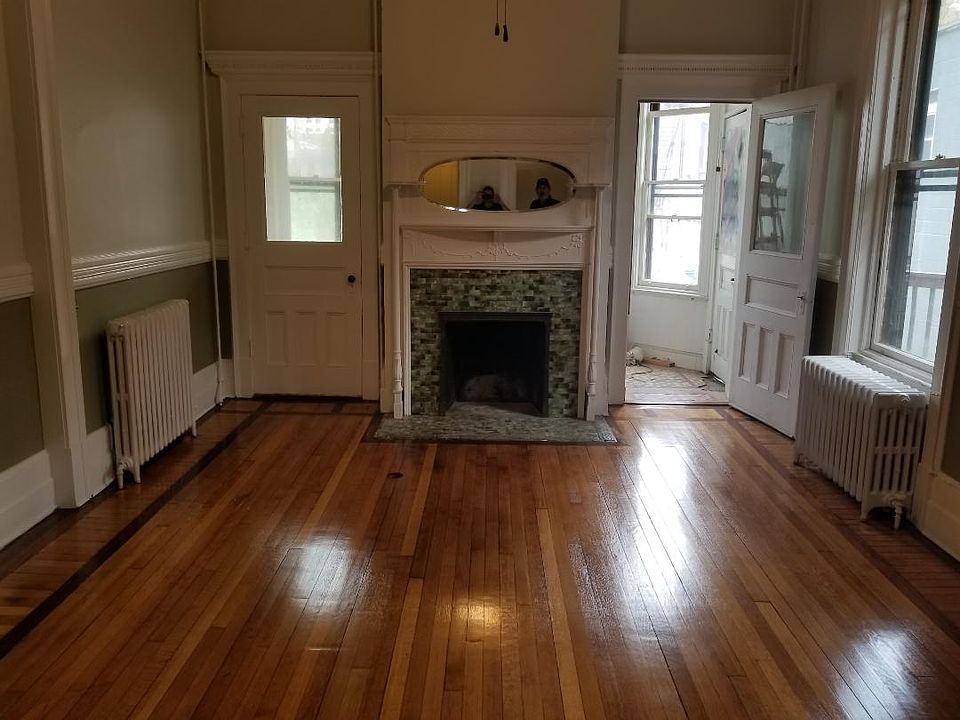 2nd image of 26 Dove St