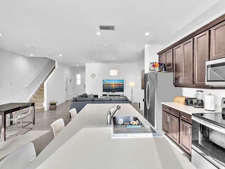 556 Sanderling Cir #0 — Photo 15