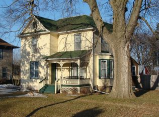 804 State St, Cedar Falls, IA 50613