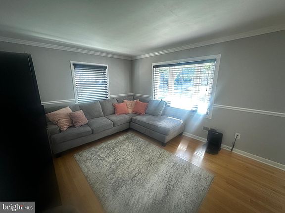 4th image of 312 Birch Ln