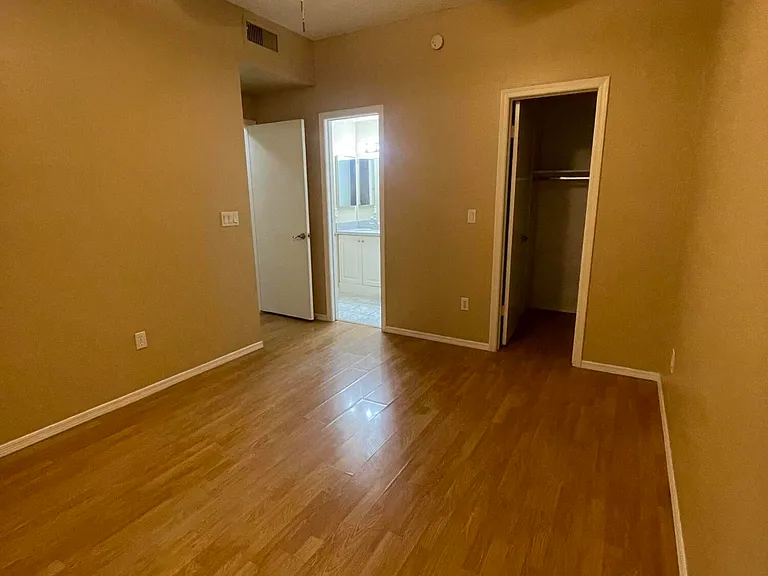 8888 N 47th Ave #141 — Photo 6