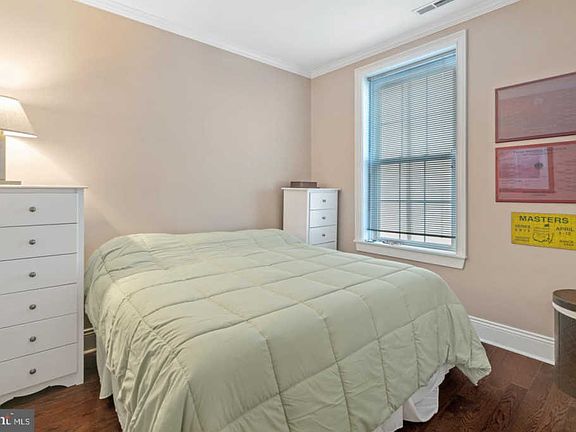 2nd image of 1029 Spruce St #205