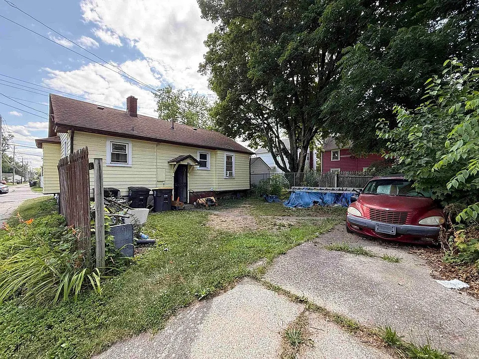 1811 Colerick St