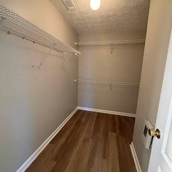 Walk-in closet