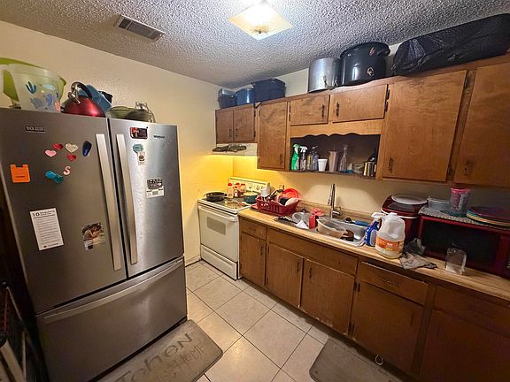 5th image of 2494 Holton St