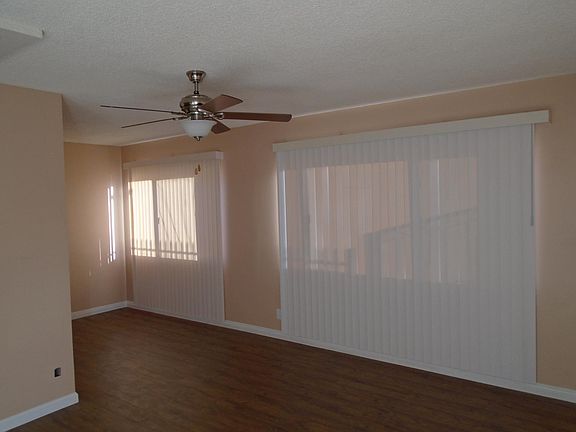 5th image of 1122 Stanley Ave APT 2A