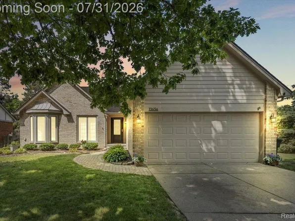 13656 Heatherwood Dr, Sterling Heights, MI 48313