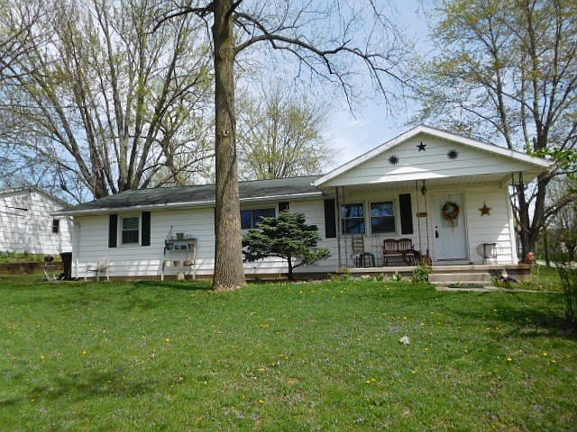 1st image of 209 E Branson St
