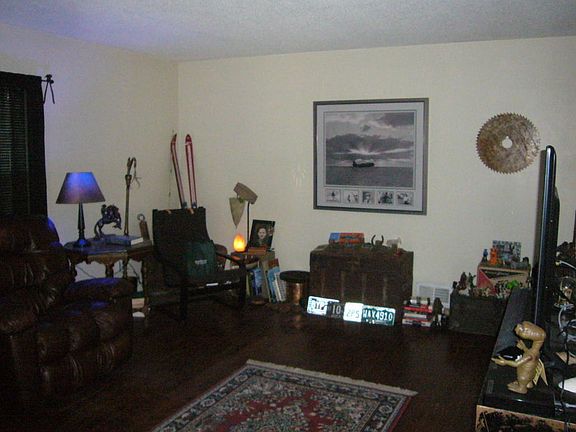 4th image of 1290 W Dale Ave