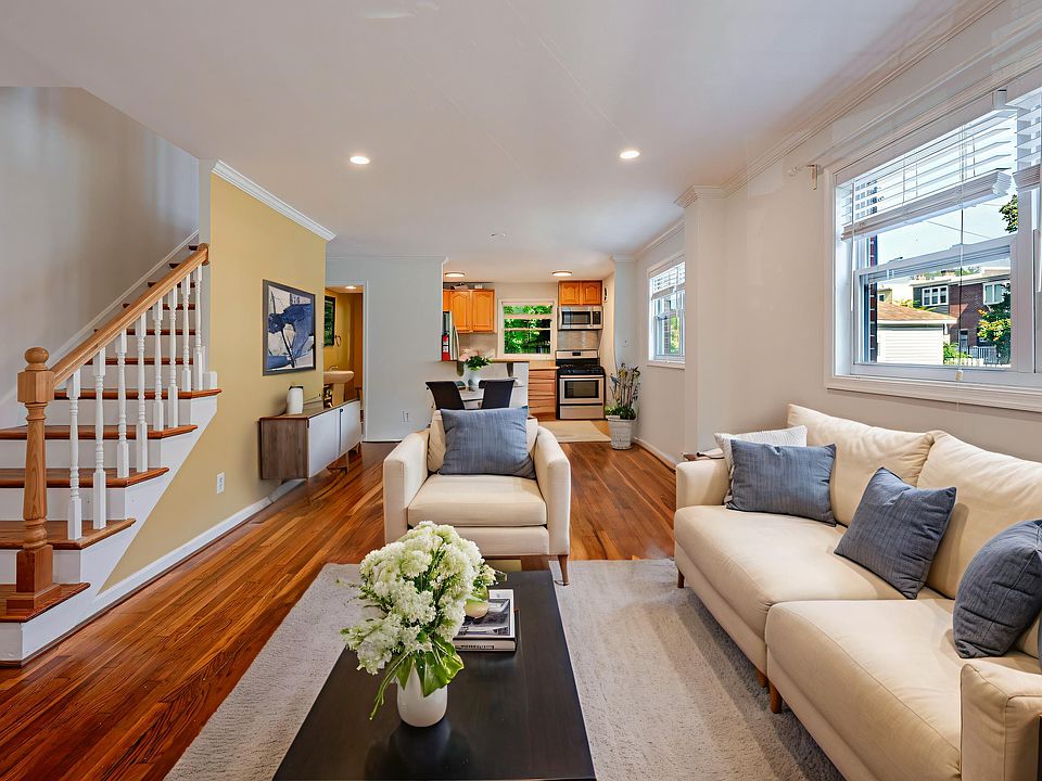 1st image of 6208 8th St NW