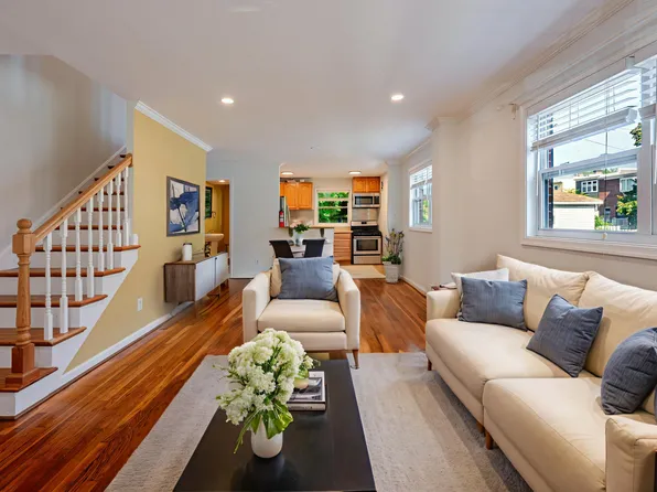 6208 8th St NW, Washington, DC 20011