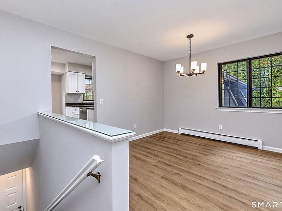 3rd image of 562 Swanson Crescent #562