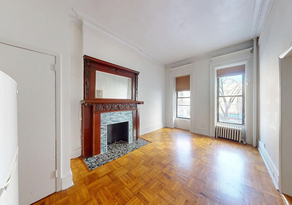 1st image of 154 W 92nd St APT 2F