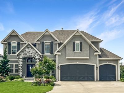 9812 Saddletop St, Lenexa, KS, 66227