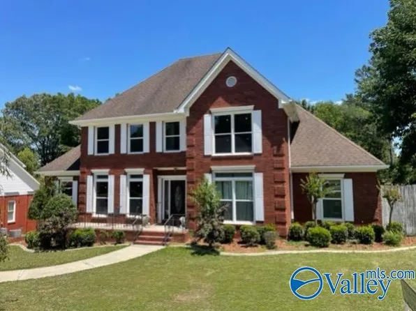 3318 Cedarhurst Dr SW, Decatur, AL 35603