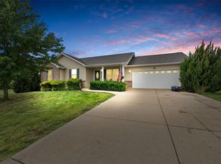 10 Moore Field Ct, Troy, MO 63379