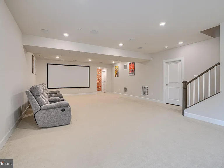7142 Starmount Way — Photo 68