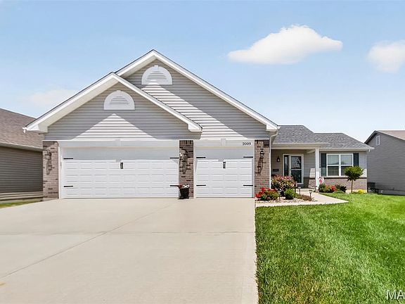 2nd image of 2009 White Branch Dr