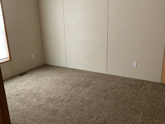 4th image of 86 Mays Ct