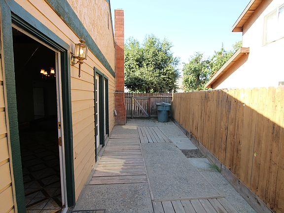 5th image of 1940 E Woodsville Ct