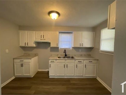1st image of 1560 W 19th St #1