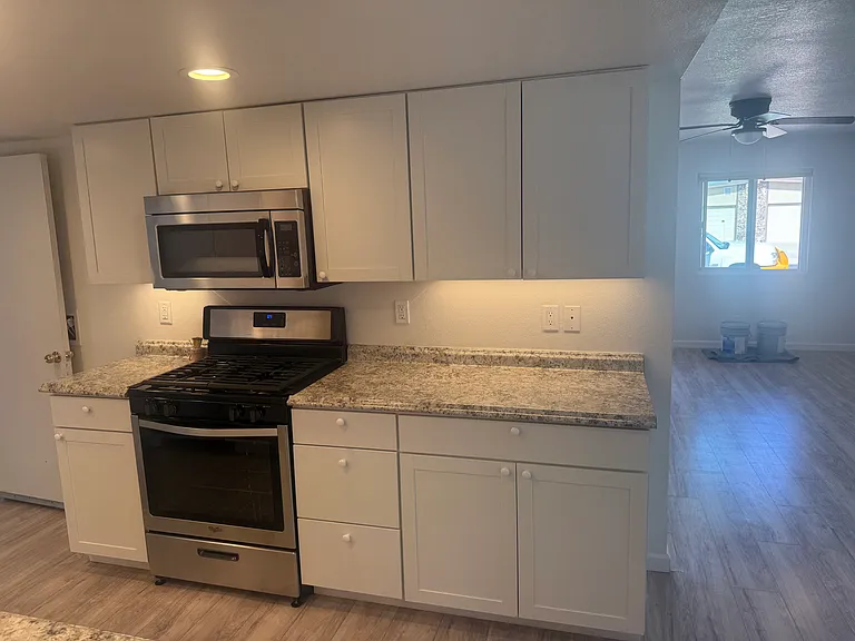 1820 Marigold Ln — Photo 6