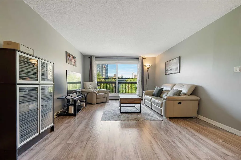 1 bed, 677 sqft, $1,600 — Photo 2