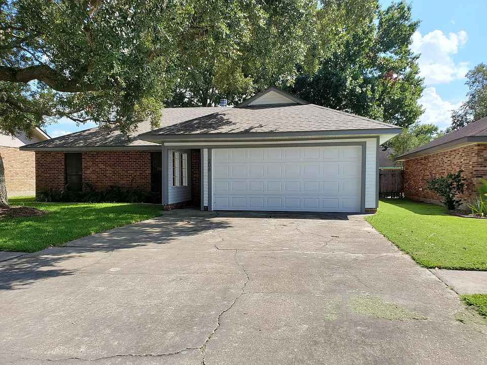 1st image of 208 Sleepy Hollow Dr