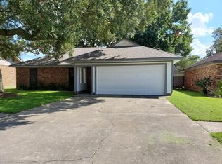 208 Sleepy Hollow Dr, Lafayette, LA 70506
