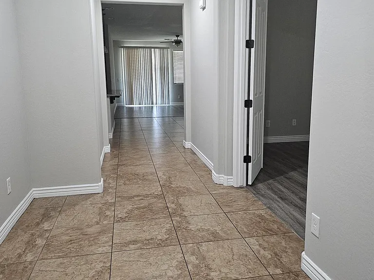 27284 N Skipping Rock Rd — Photo 19
