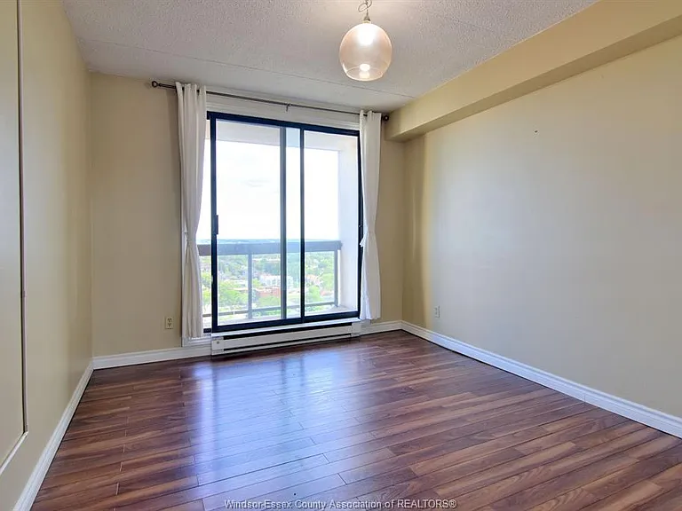 150 Park St W #1812 — Photo 24