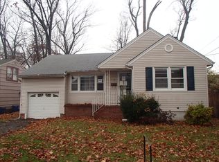 406 Wheatsheaf Rd, Roselle, NJ 07203