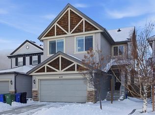 639 E Copperpond Cir SE, Calgary, AB T2Z0R5