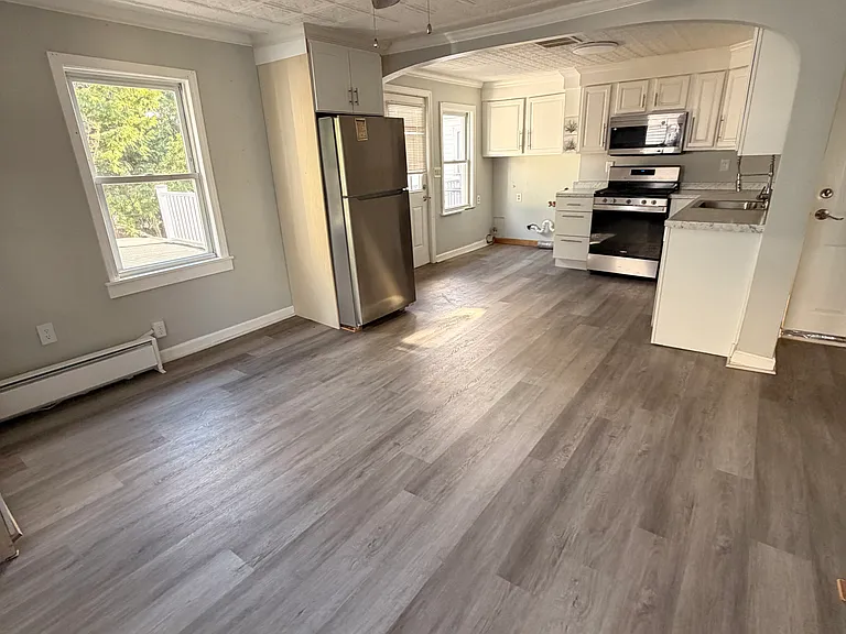 15 Bridge St #17B — Photo 2