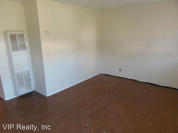 4th image of 289 S Clarendon Ave #C