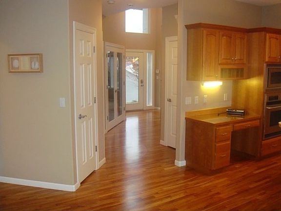 Entry to Kitchen
