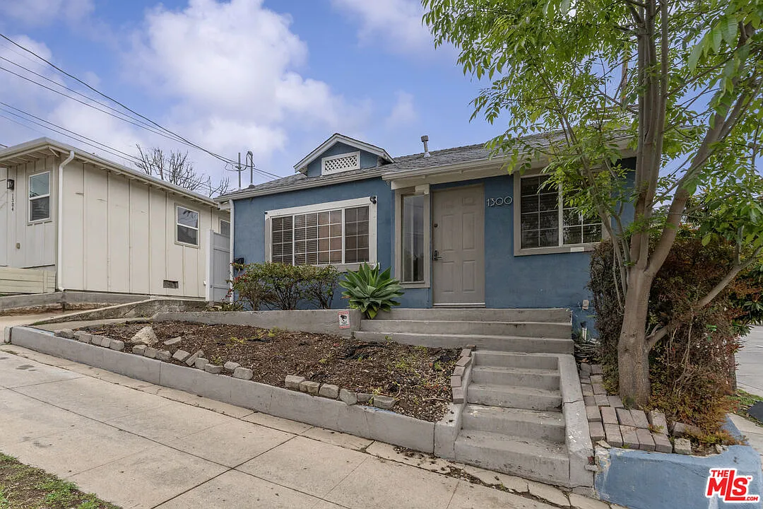 2 bed, 1.0 bath, 1000 sqft, $2,950 — Photo 4