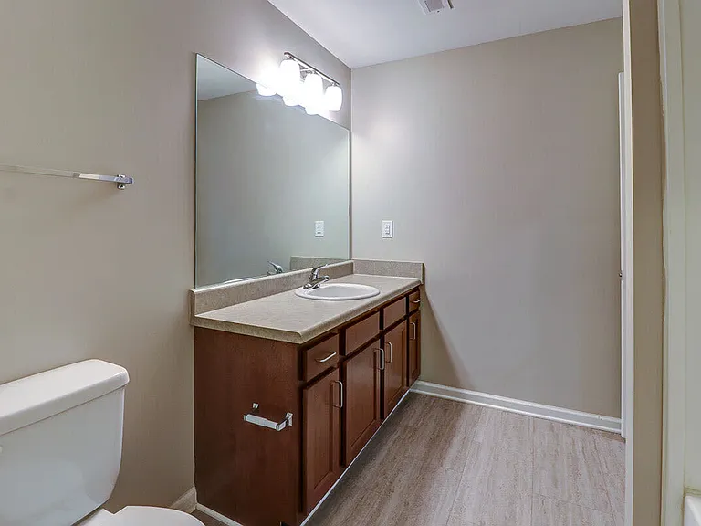 105 Beech St — Photo 30