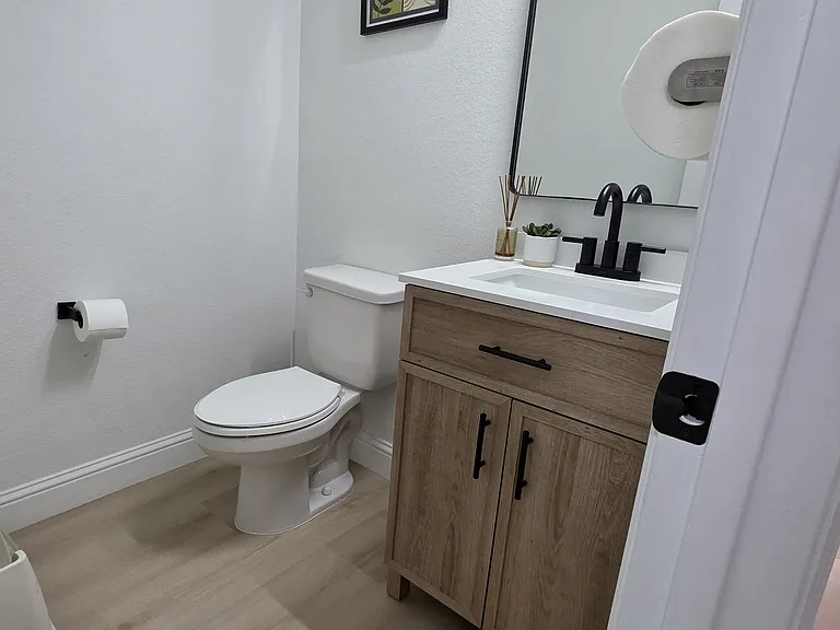 1002 Mikaela Dr — Photo 18