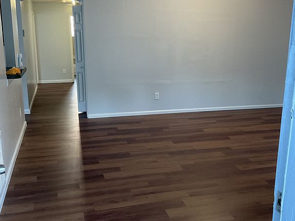 4th image of 4912 Aventura Blvd
