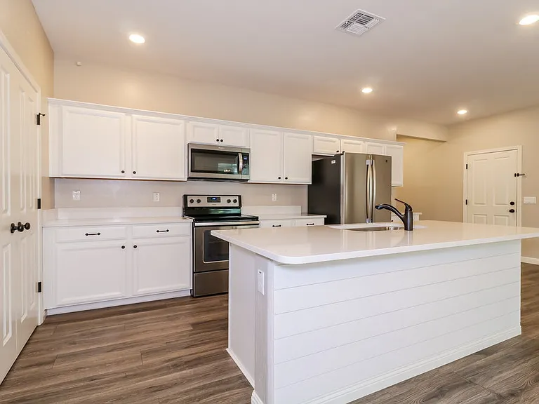 16574 W Sierra St — Photo 6