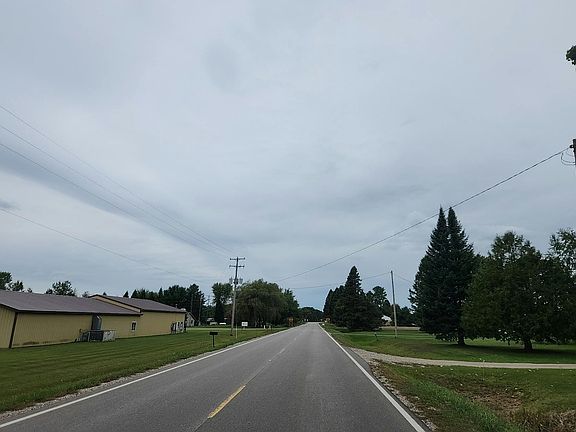 5th image of 2601 School Rd