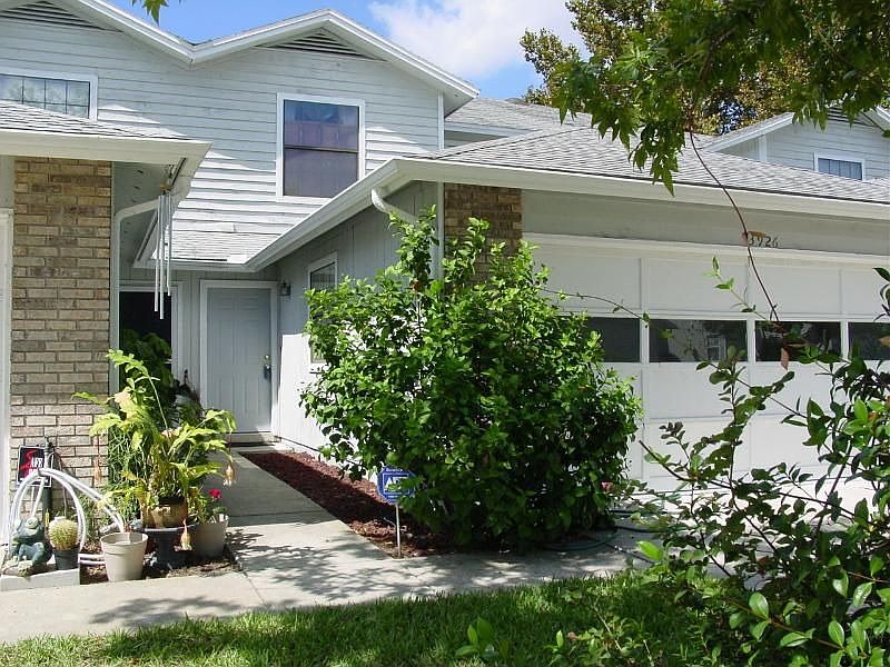 2nd image of 3926 Meadowview Dr N